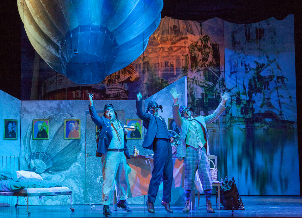 Frau Luna - Kaj-Louis Lucke & Nicolas Huart & Niklas-Sven Kerck (c) www.fotohofer.at