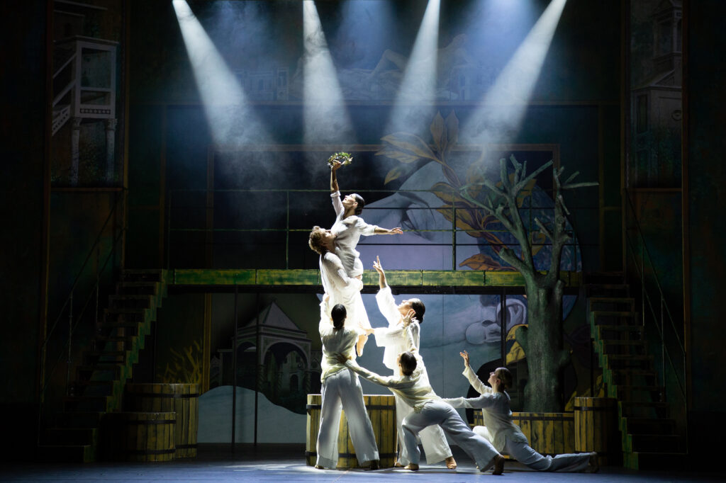 BOCCACCIO mit Miriam Lechlech (Dance Captain), Erick Aguirre, Blaž Cunk, Franziska Gaßmann, Sophie Flora und Martina Rudari (Copyright: Foto Hofer)