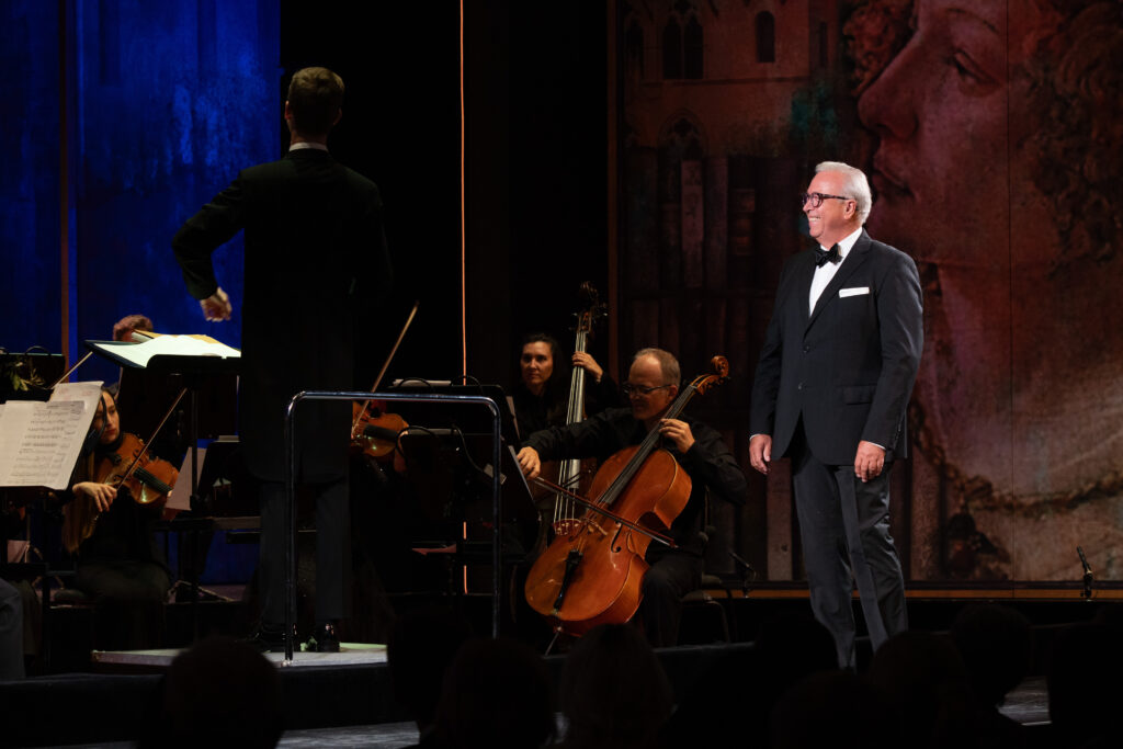 Galakonzert mit Herbert Lippert, Matthias Achleitner und dem Franz Lehár-Orchester (Copyright: Foto Hofer)